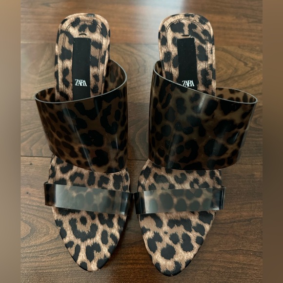 ZARA: ANIMAL PRINT VINYL HIGH HEELED MULES; LEOPARD; SIZE 7.5/EU 38 - Picture 2 of 11